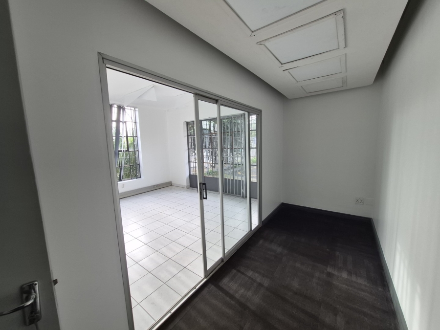 To Let Commercial Property for Rent in Paarden Eiland Western Cape